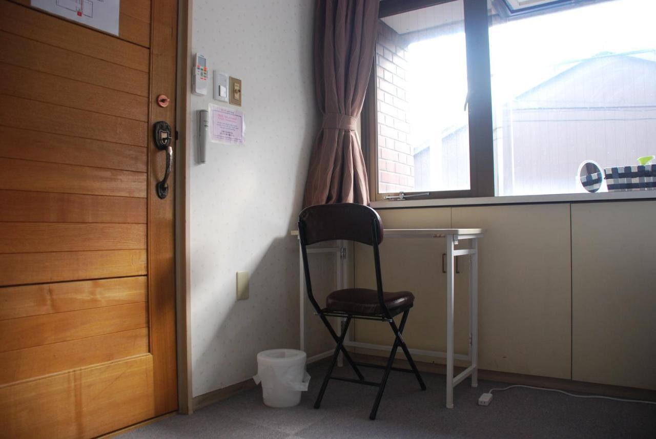 Tiny Guesthouse Umekoji 梅小路 Kyoto Exteriör bild